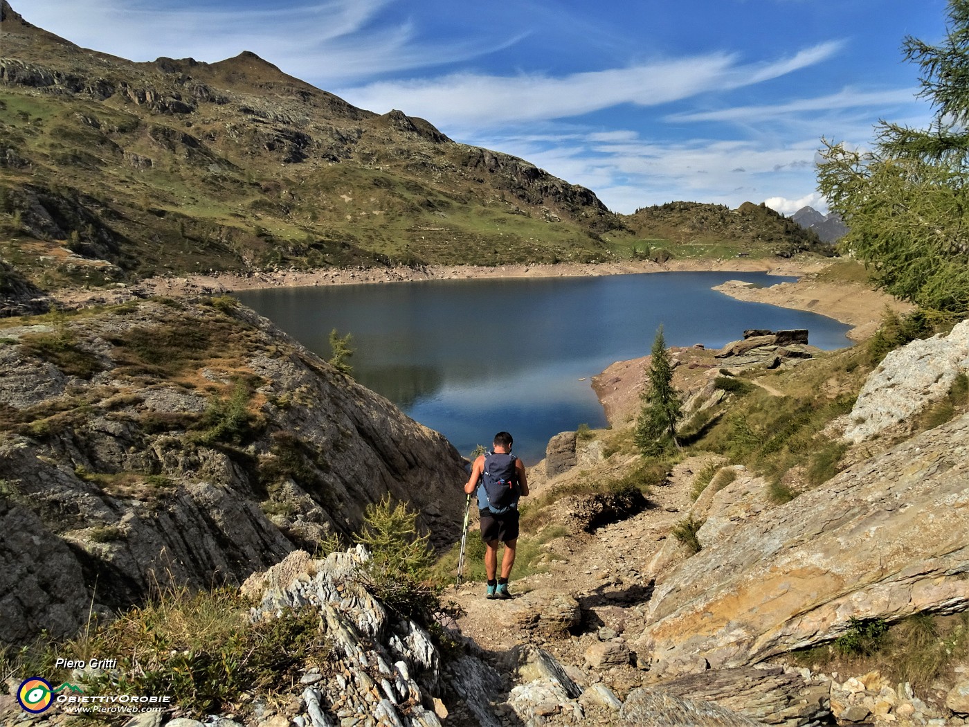 49 Laghi Gemelli dalla riva orientale.JPG